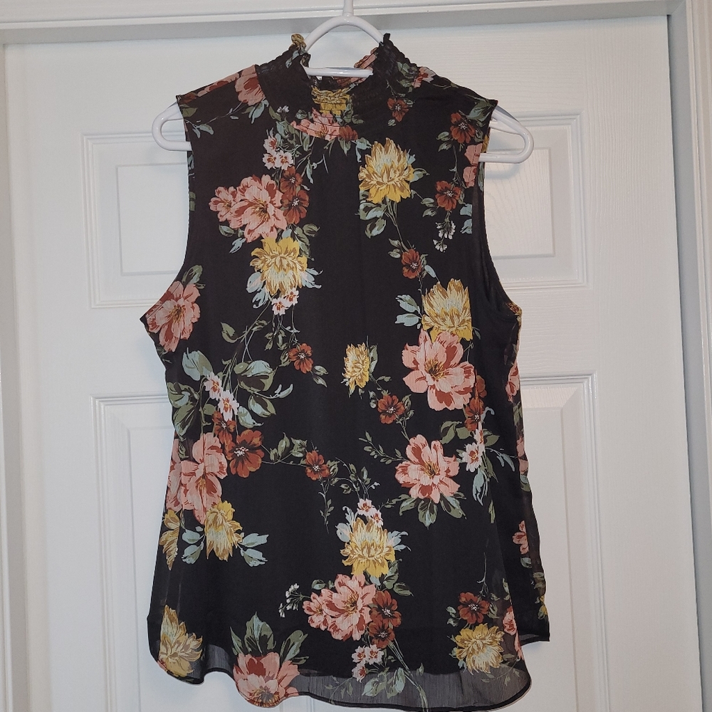 Sleeveless Mock Neck